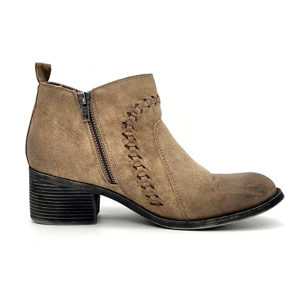 Billabong Womens Taupe Faux Suede Ankle Boots Size 9 Zipper Closure Braid Buckle - Picture 11 of 14